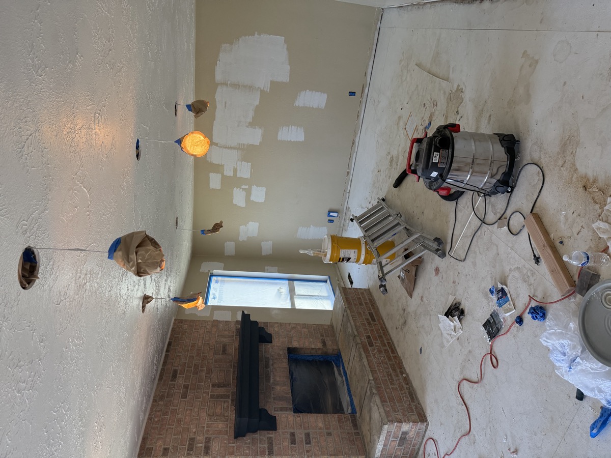Living room before renovation